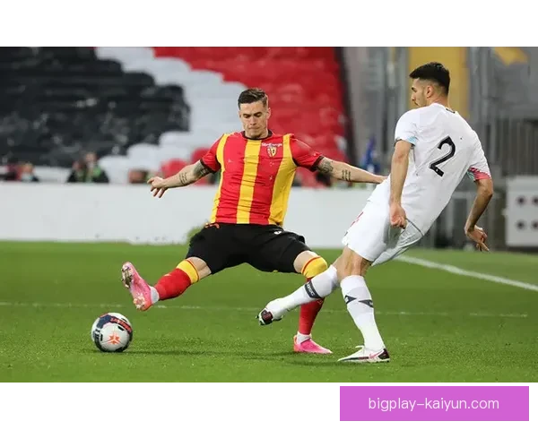 曼城边后卫对 Rodri 的支持持续增强，状态逐渐回暖。