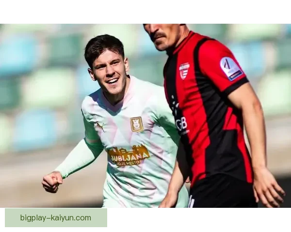 阿尔巴回顾欧冠历程，状态回暖值得关注